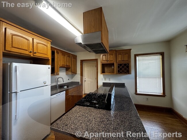 Photo - 30 Hume Ave Unit #2