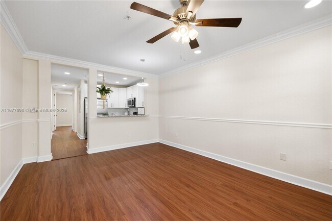 Photo - 433 SW 147th Ave Unidad 102