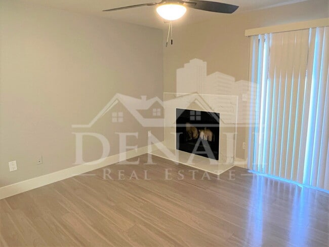533 W Guadalupe Rd