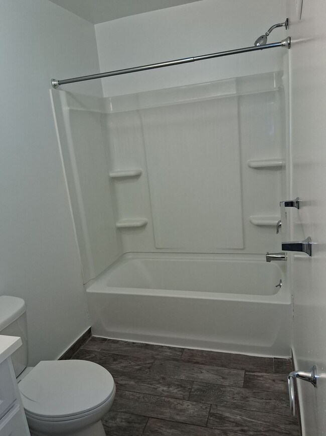 601-615 Benner St LLC