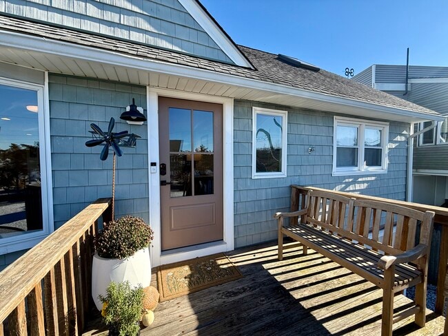 Photo - 256 Alley Ave