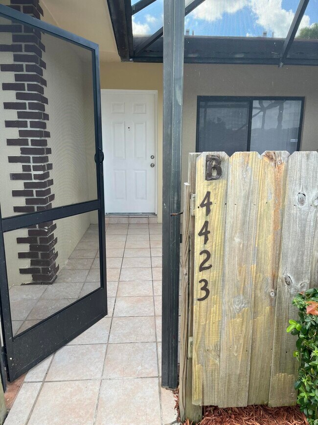 Photo - 4423 Woodstock Dr