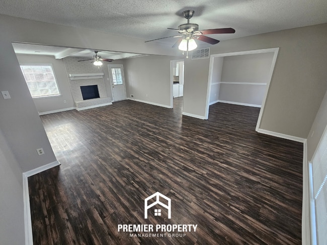 Photo - Newly Renovated 5BR Home with 2,334 Sq Ft, Fireplace & Fenced Yard in Memphis