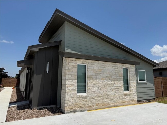 Building Photo - 4001 Jaxson Ln Unit C Rental