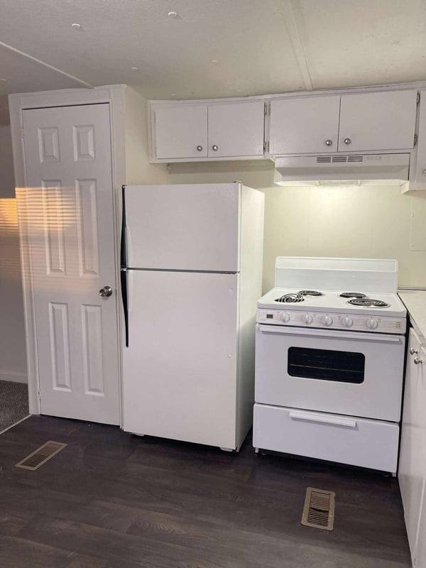 Photo - 400 Ball Park Rd