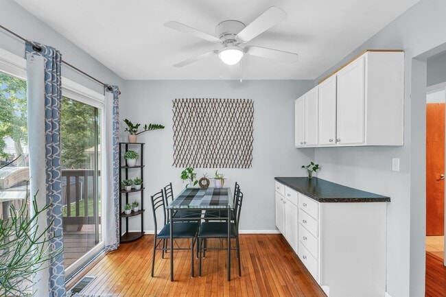 Photo - 1010 Hollycrest Dr