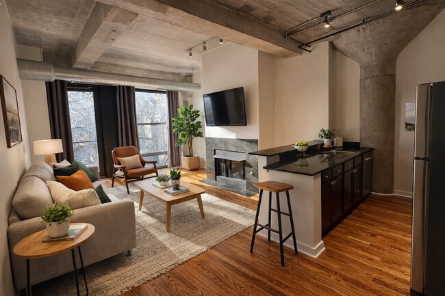 Photo - 1069 W 14th Pl