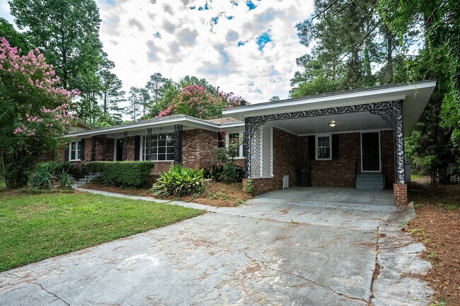 Photo - 3120 Edinburgh Dr