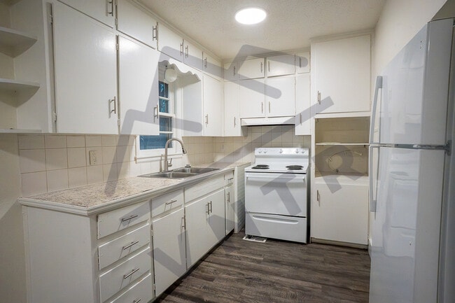 Photo - 1921 S Vine St