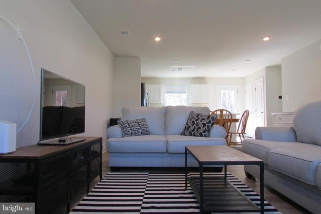 Photo - 30155 Creekview Cir