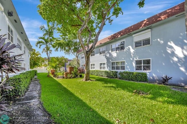 Photo - 270 S Cypress Rd Condominio Unidad 211