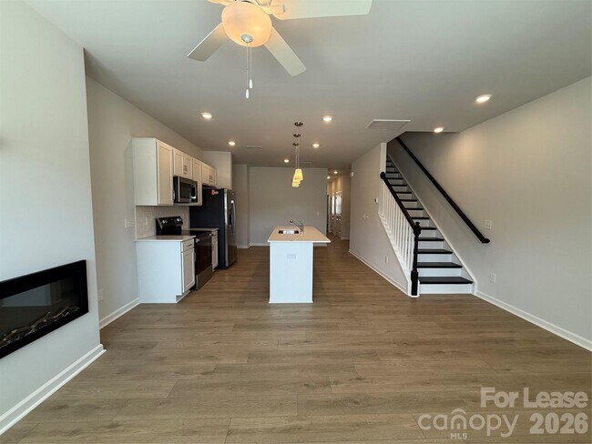 Photo - 6514 Harlech St