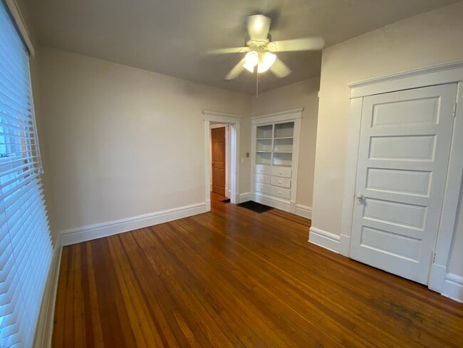 Photo - W Blake Ave 49-51 WR Unit 49