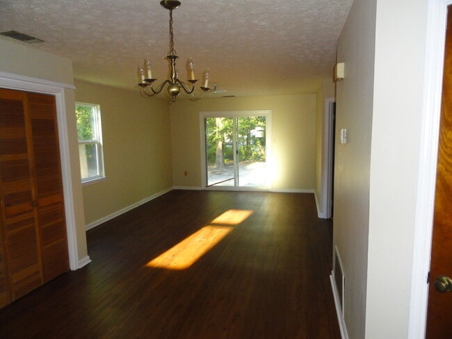 Photo - Ash Street (1037) Unit A