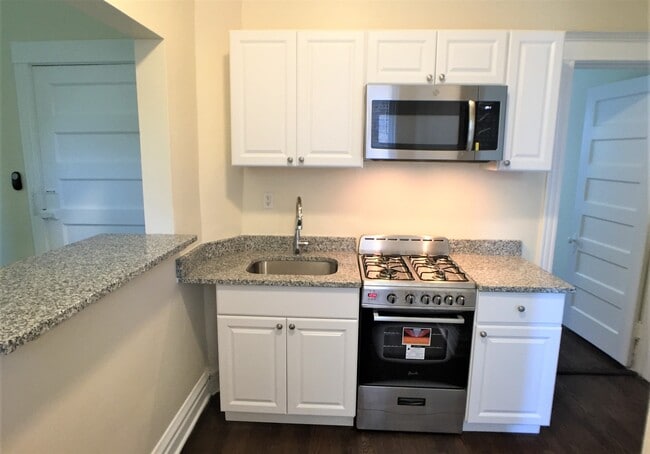 Photo - 1906 W Waveland Ave Unidad 2F
