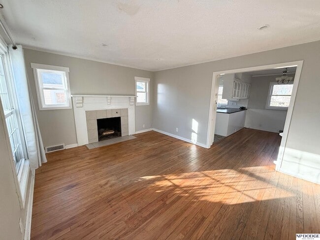 Photo - 5220 Mason St