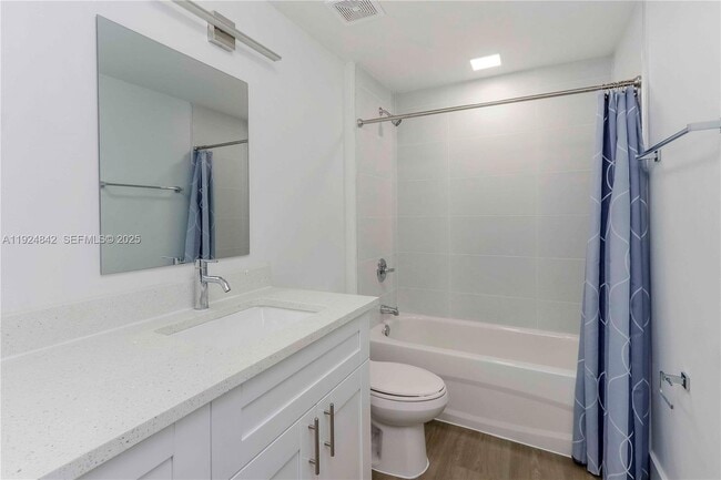 Photo - 1620 NW 18th St Unit 201