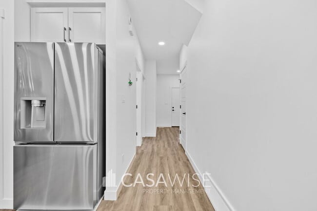 Photo - 17314-1736a 6a St NE