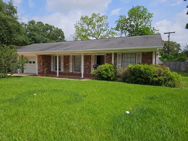 Photo - 2100 Colby Dr House