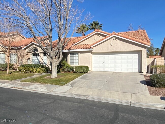 Photo - 8090 Kinsella Way