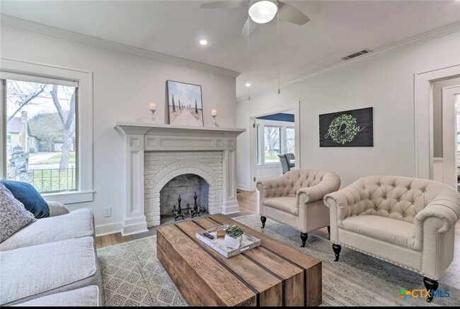 Photo - 1419 N 5th St