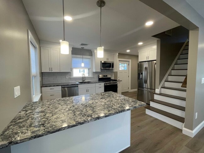 58 Hastings Ave
