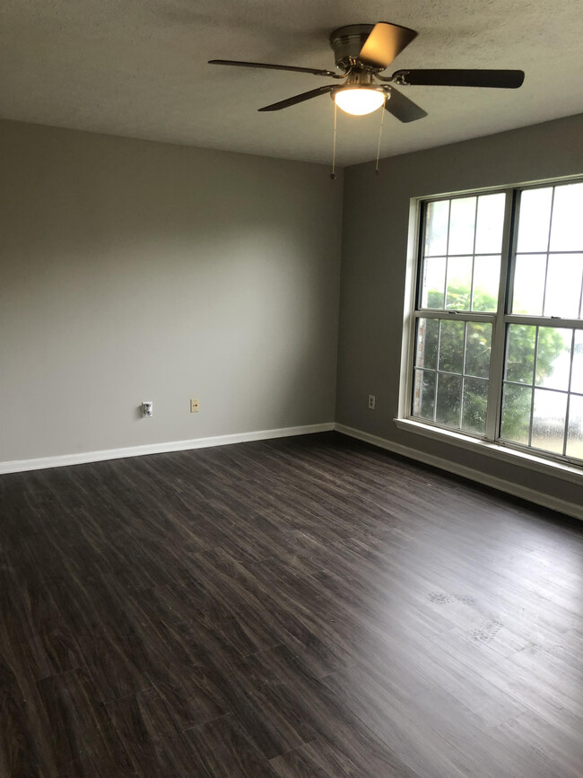 Photo - 5004 Winding Spring Pl