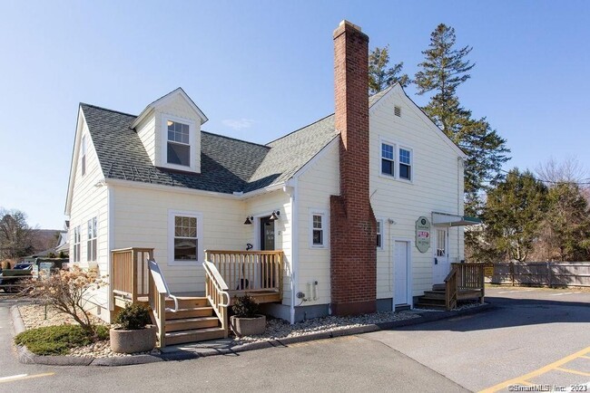 Building Photo - 12 Dunham Rd Unit B