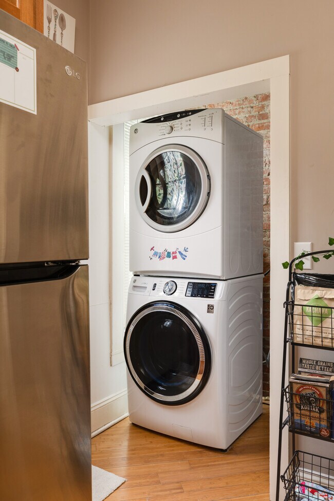 Photo - 357 W Clinton St