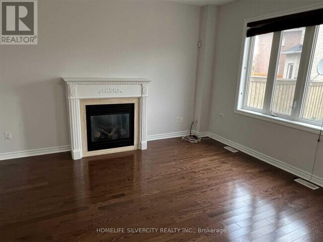 Photo - 87 Summitgreen Crescent