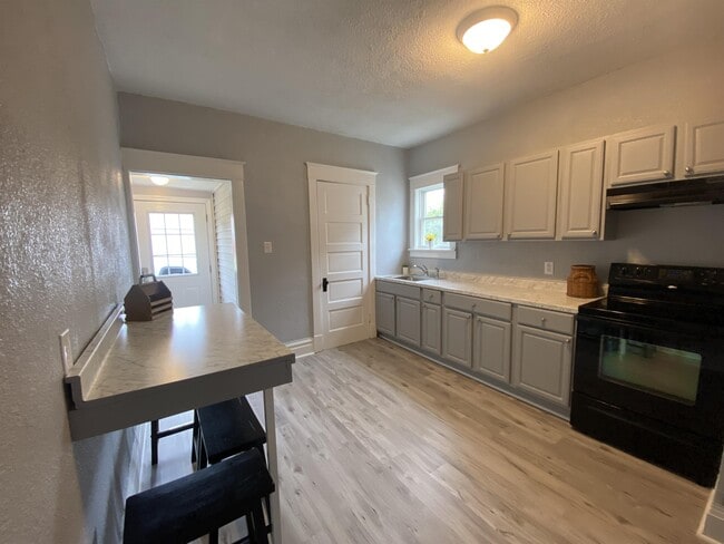 1151 Church St Unit 1