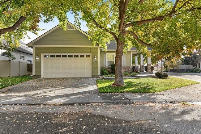 Building Photo - Charming 3 Bedroom Home in Eagle – Minutes to Eagle Bike Park