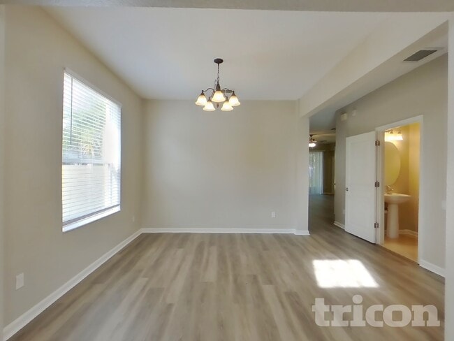 Photo - 13309 Fernow St