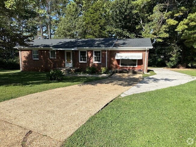Building Photo - 3309 Kavanaugh Cir NW Rental
