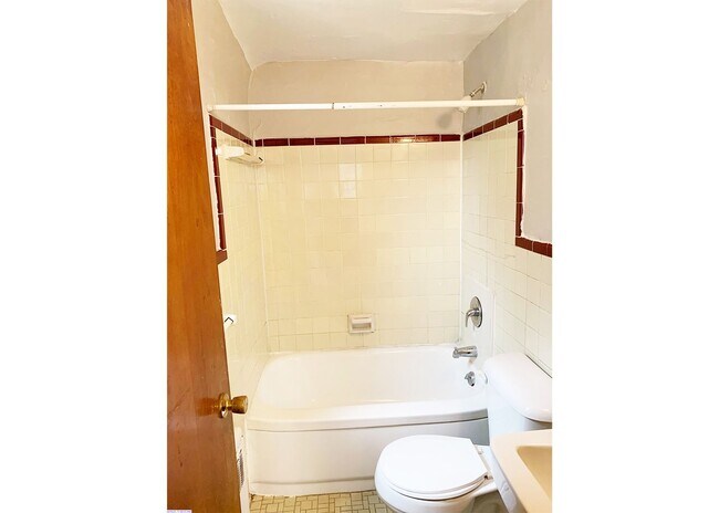 Photo - 362 Probasco St Unit 362-M