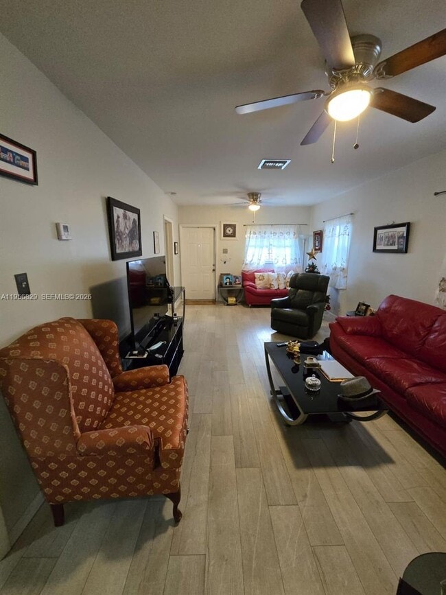 Photo - 3083 SW 17th St