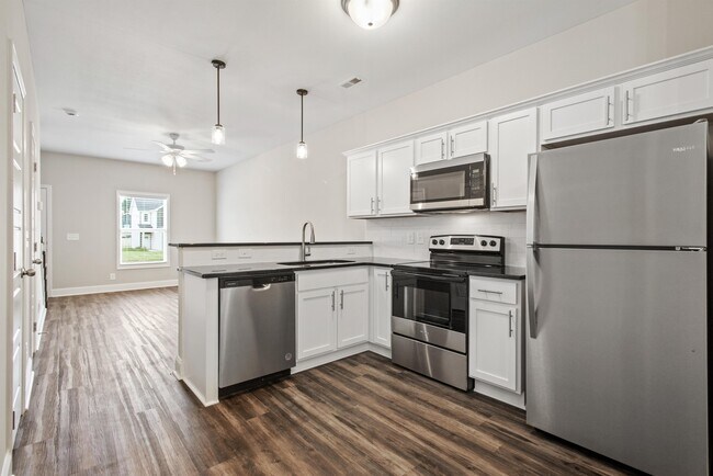 Photo - 215 Notgrass Rd