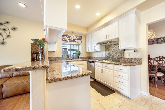 Photo - 2223 Nelson Ave Townhome