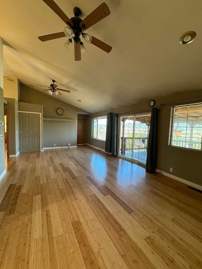 Photo - Green area 3 bedroom 2 bath with bonus roo...