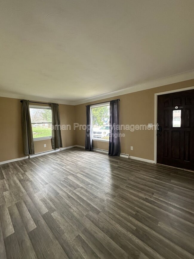 Photo - 2909 Range St