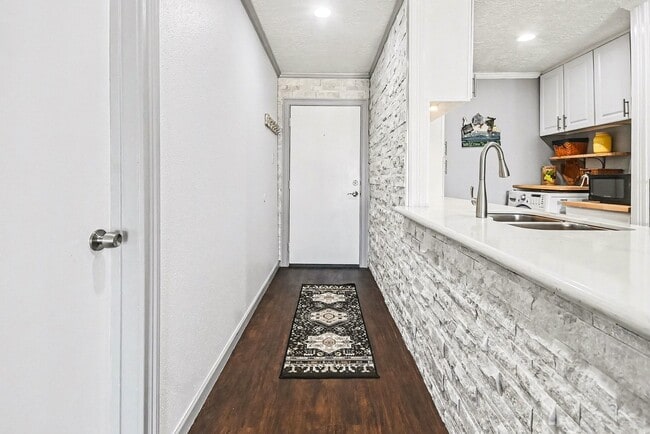 Photo - 307 Yacht Club Ln Unit 307