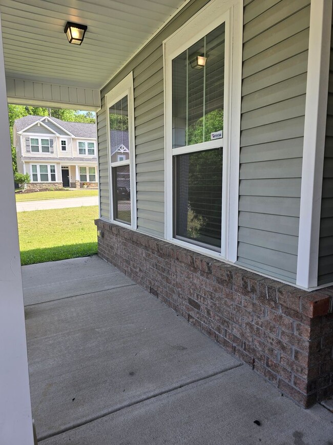 Photo - NEW LISTING- 4 bd/ 2.5 ba located MINUTES from Fort Bragg! Quiet Neighborhood!