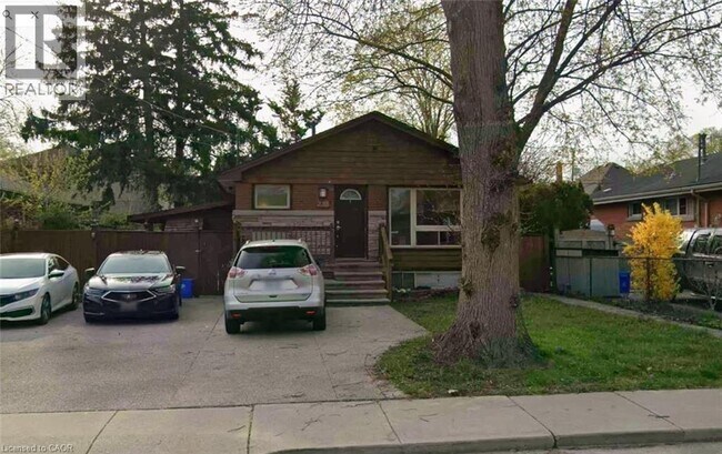 Photo - 233 W 33rd St