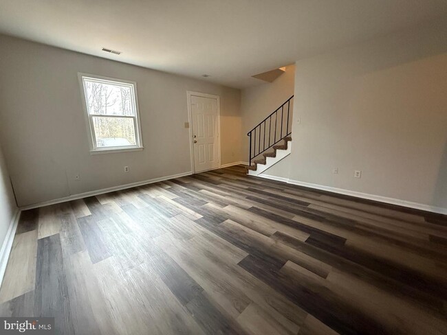 Photo - 4 Manchester Ct