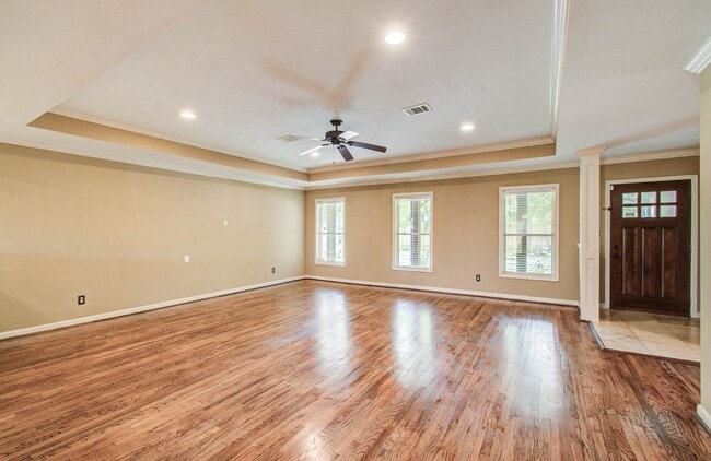 Photo - 11422 Endicott Ln