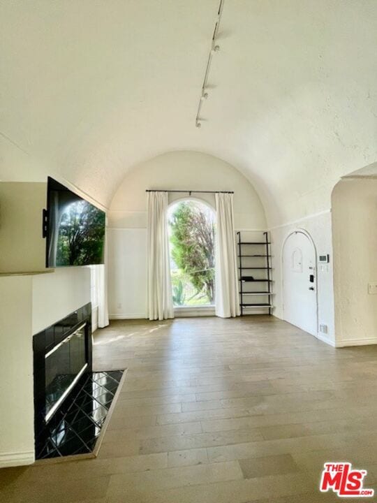 Photo - 459 S Holt Ave