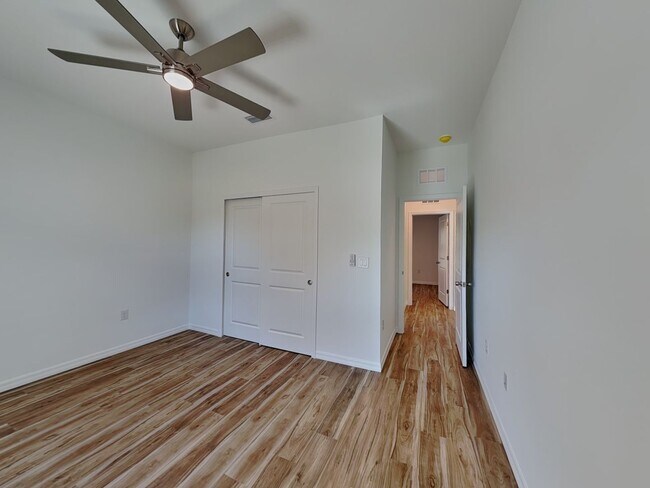 Photo - 20241 Lorette Ave