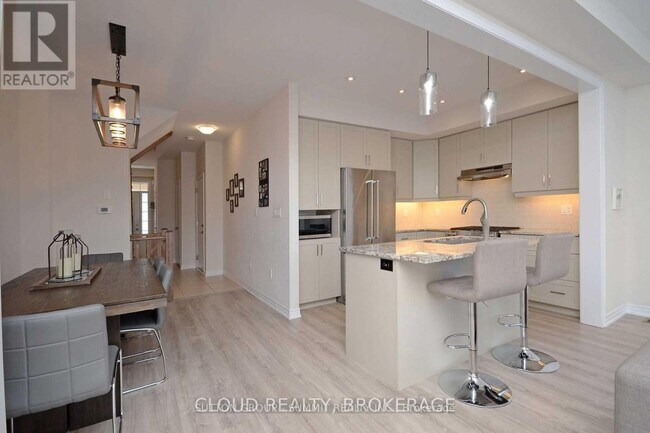 Photo - 1890 Rymal Rd E