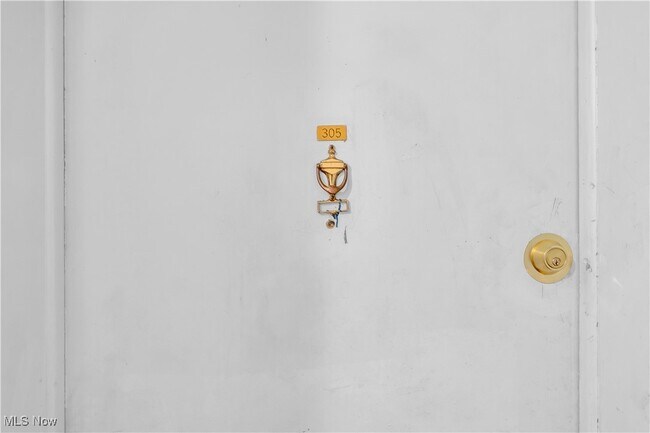 Photo - 1415 Wyandotte Ave Unit 305