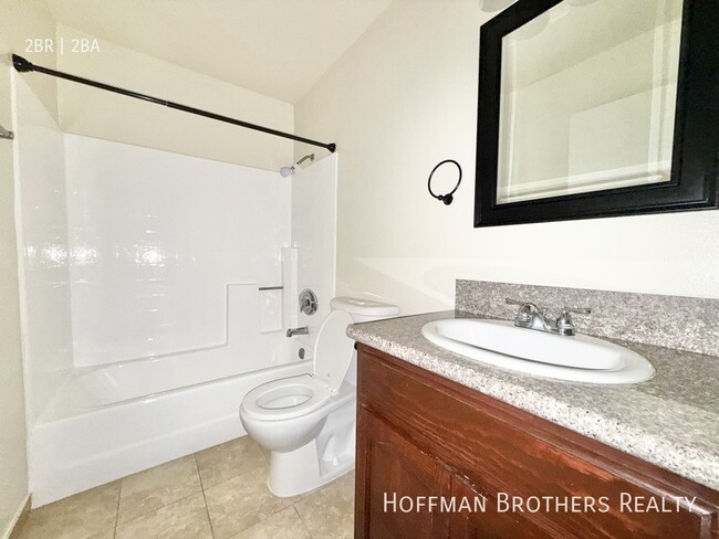 Photo - 15040 Vanowen St Unidad 306